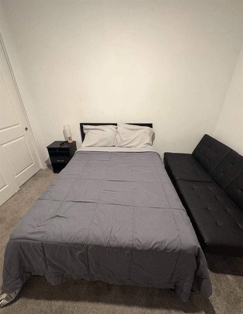 Room In Poinciana!