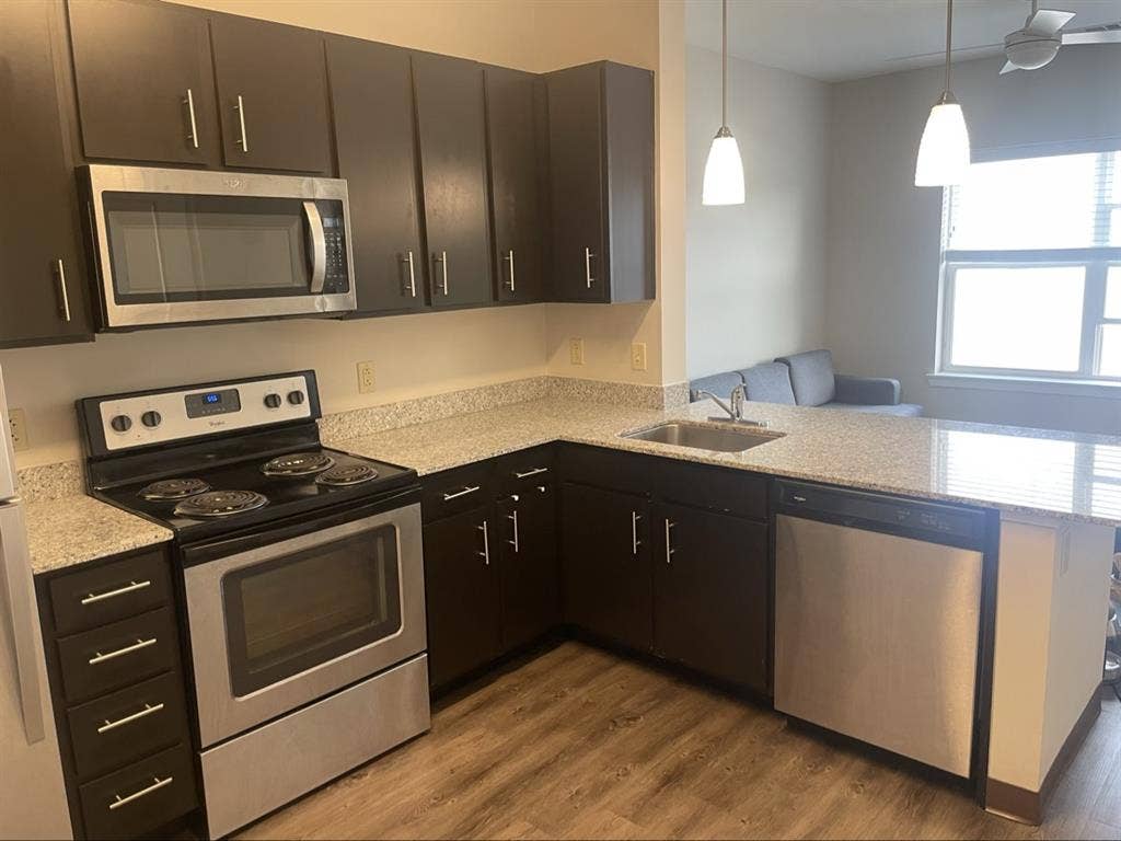 Luxury 1bd/1ba at The Valley