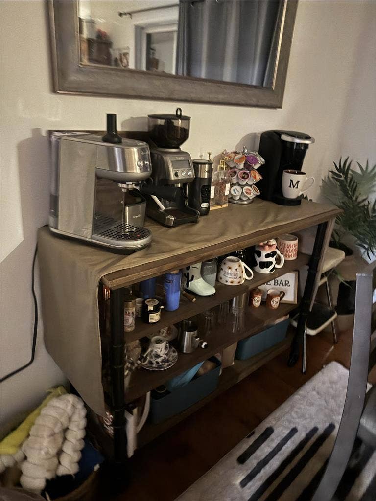 Room for rent in house-centervillee