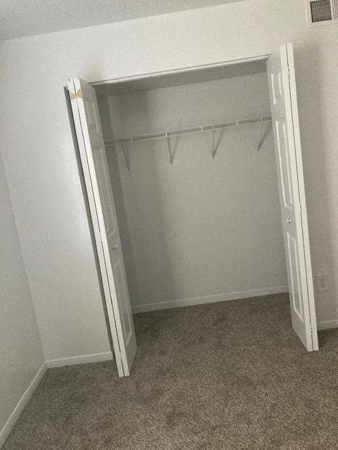  Bedroom w/ private bath available 