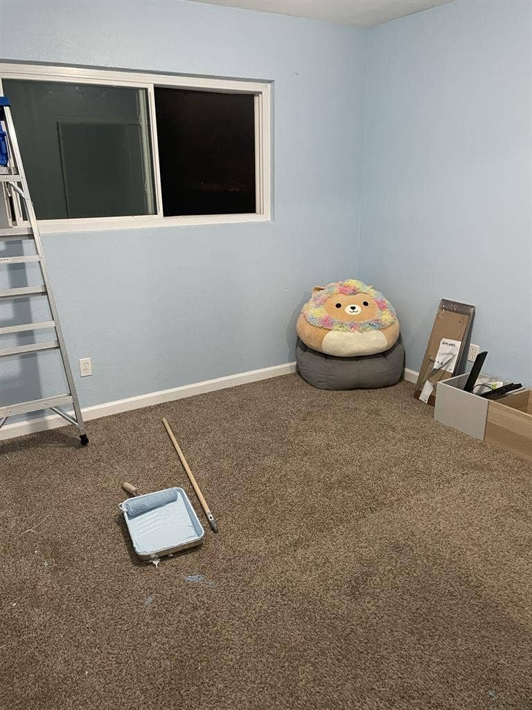 Room for rent in Spring Valley!