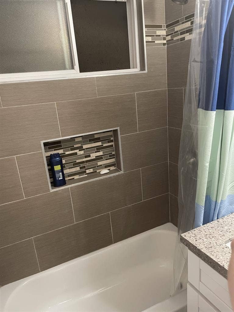 Room for rent in Spring Valley!