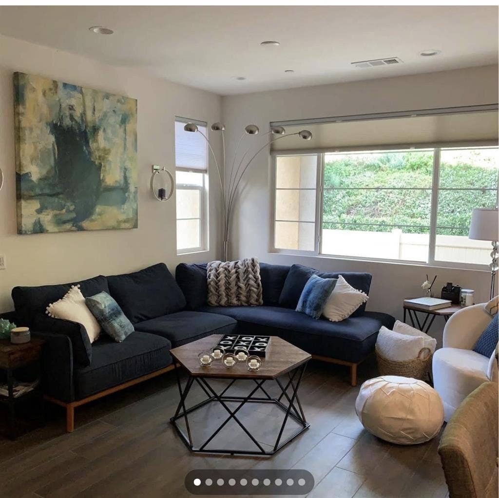 LOOKING FOR 1 ROOMMATE-CARLSBAD
