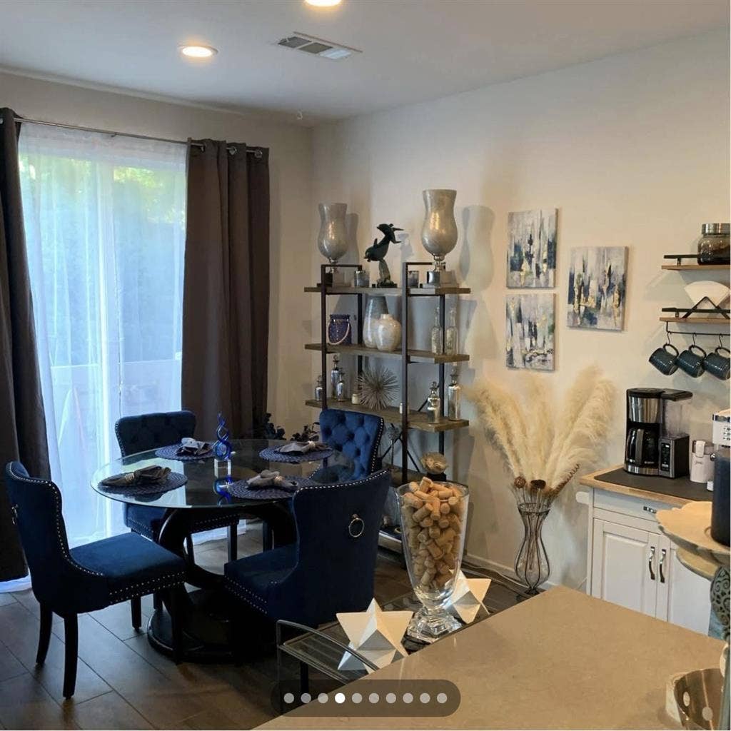 LOOKING FOR 1 ROOMMATE-CARLSBAD
