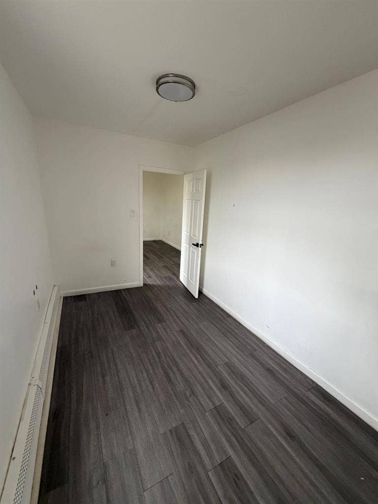 2 Beds 1 Bath Apartment for Rent