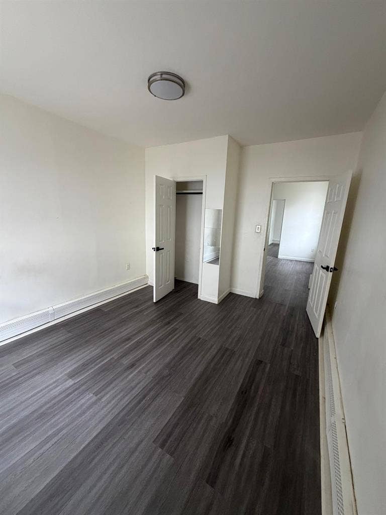 2 Beds 1 Bath Apartment for Rent