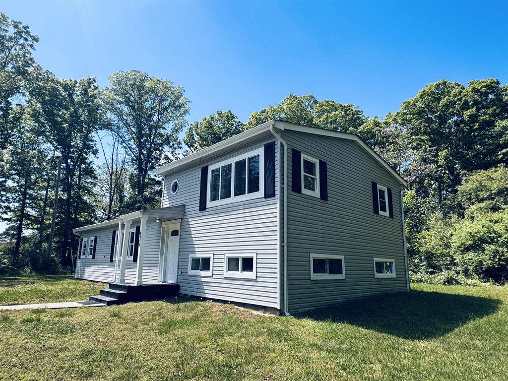 Large room in Brandywine, MD