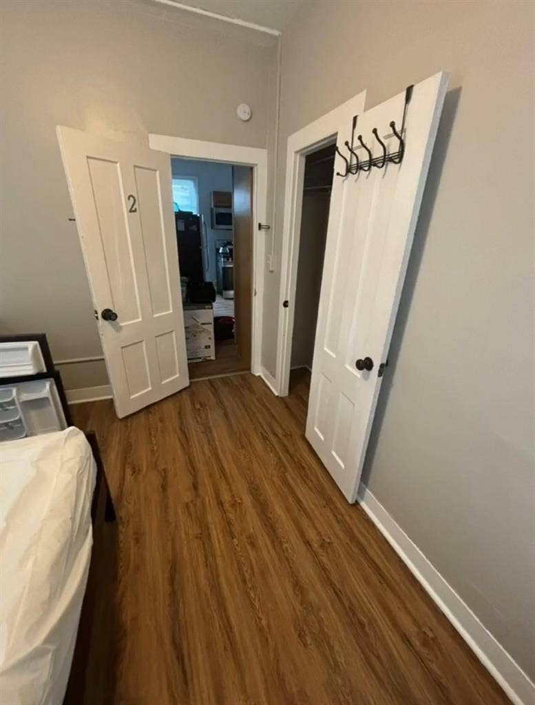 Fully furnished room for rent