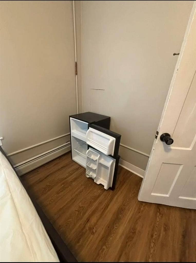 Fully furnished room for rent
