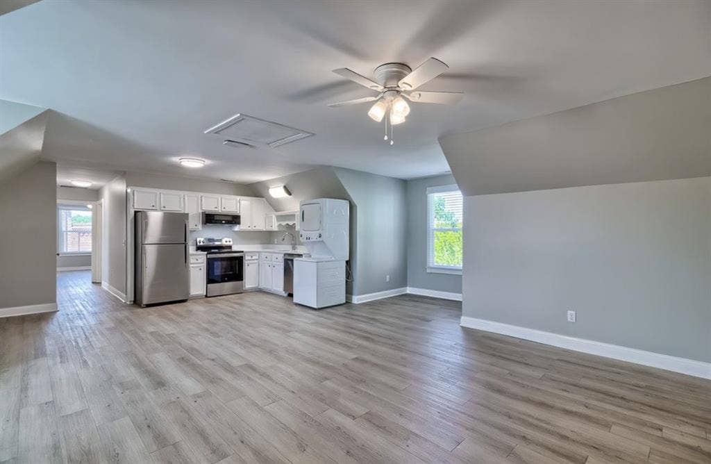 Engineer looking for clean roommate