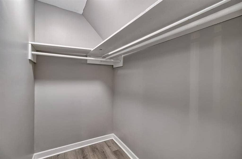 Engineer looking for clean roommate