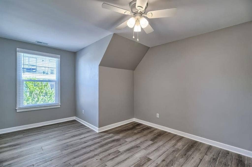 Engineer looking for clean roommate
