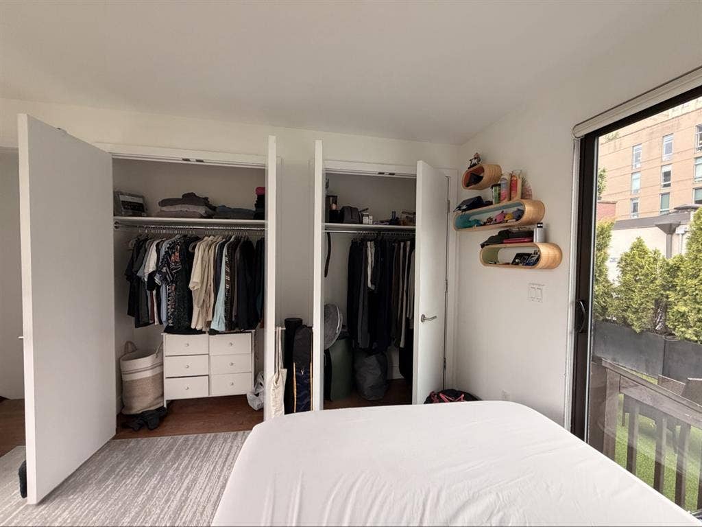 2 Rooms Available in Chelsea