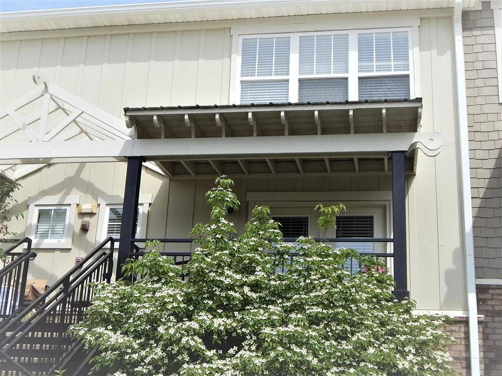 2 Rooms in 3BR/3BA Condo Near UTK