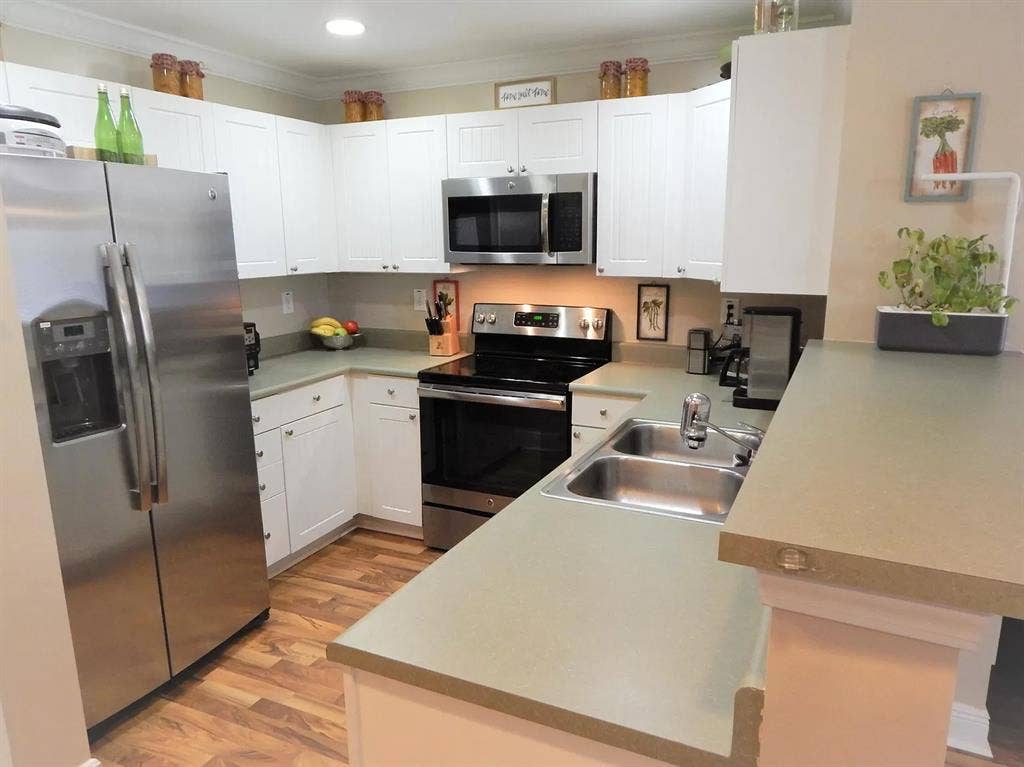 2 Rooms in 3BR/3BA Condo Near UTK