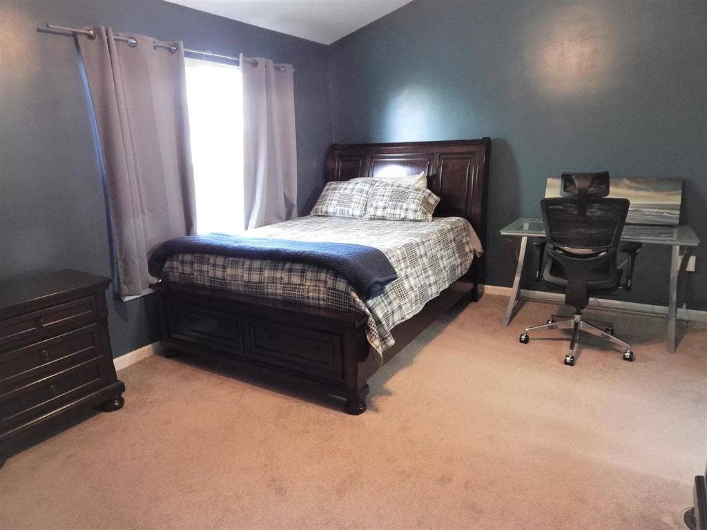 2 Rooms in 3BR/3BA Condo Near UTK