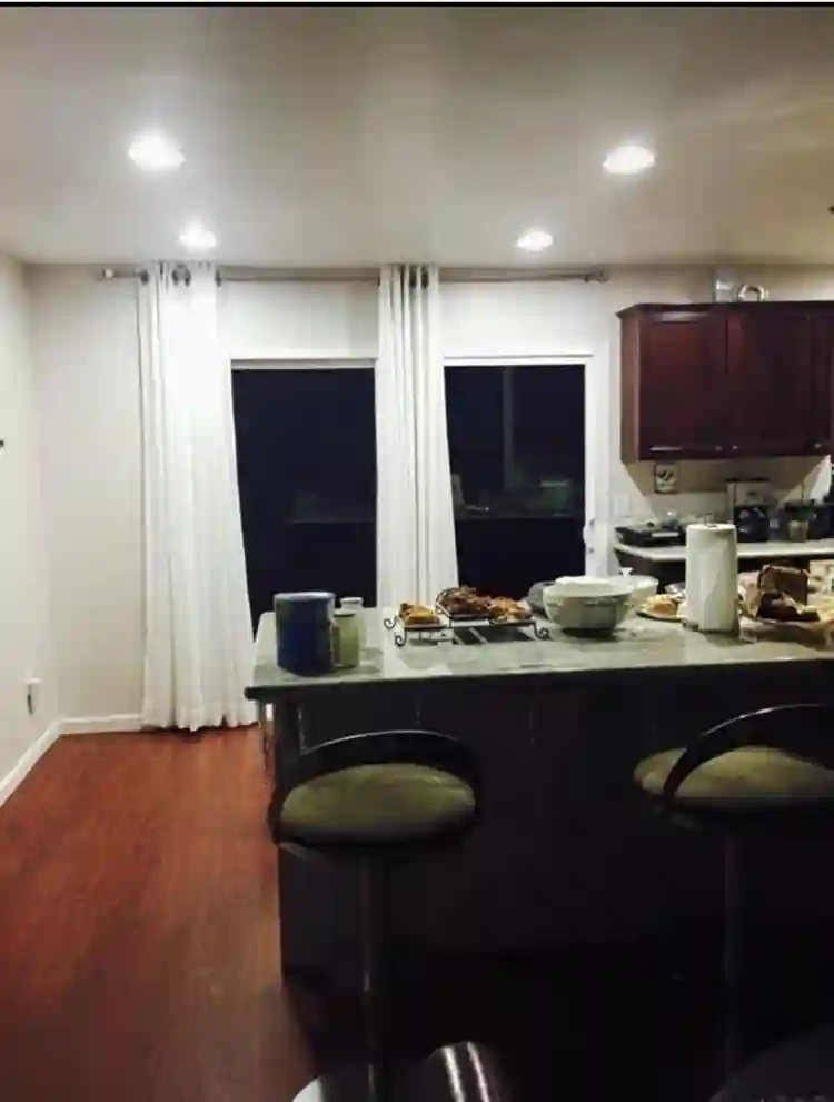 MODERN LIVING PRIVATE ROOM FOR RENT