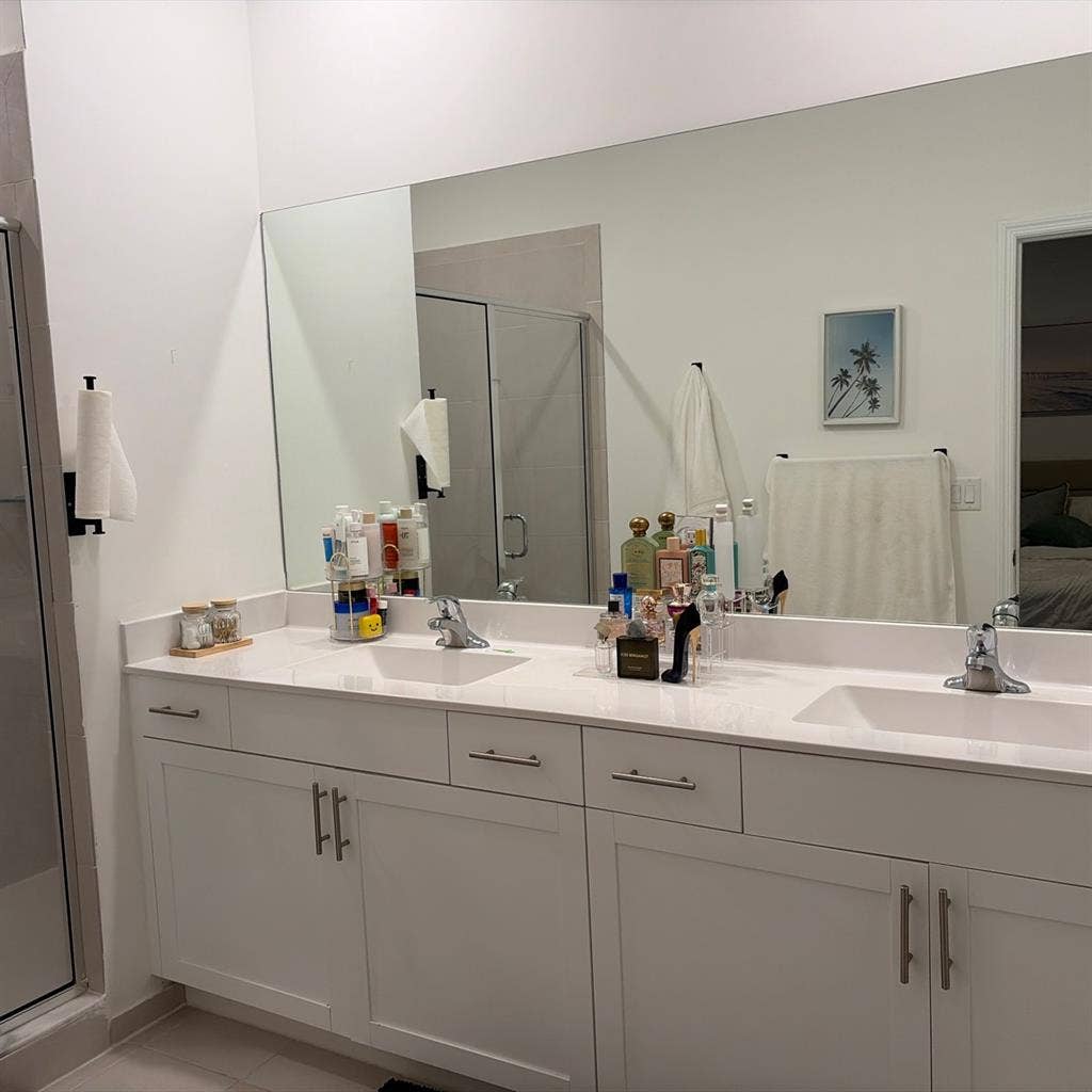 Modern Private Room in Cutler Bay