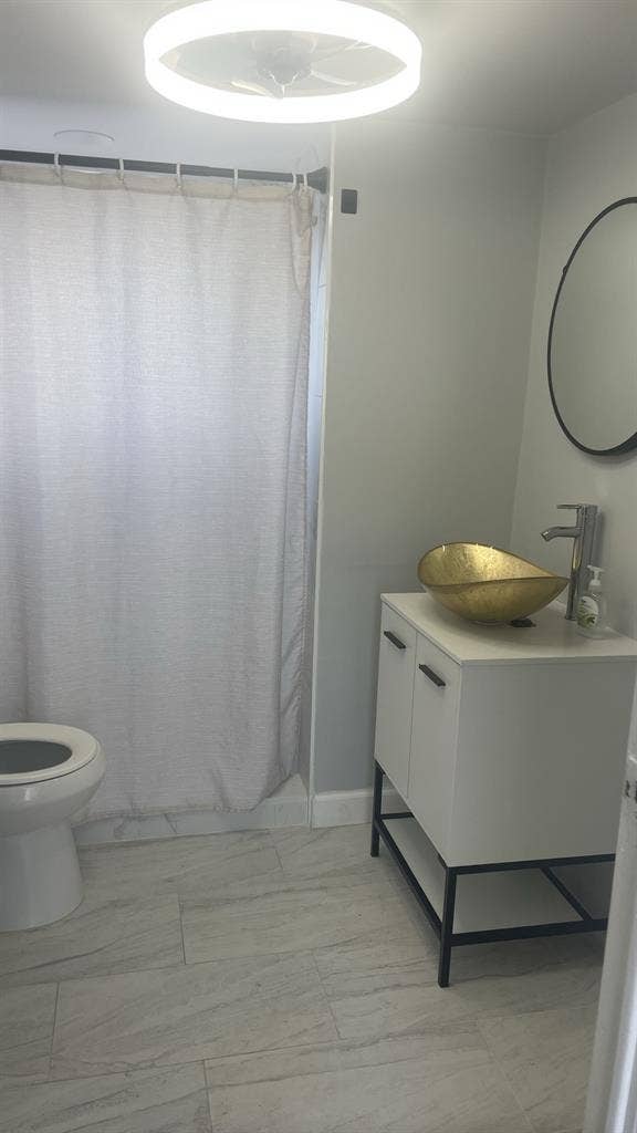 Private room and Bath