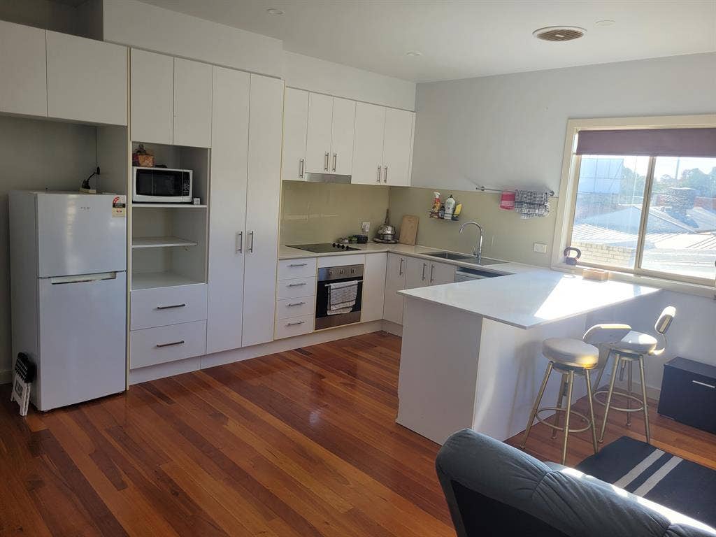 Room for rent near Laburnum station