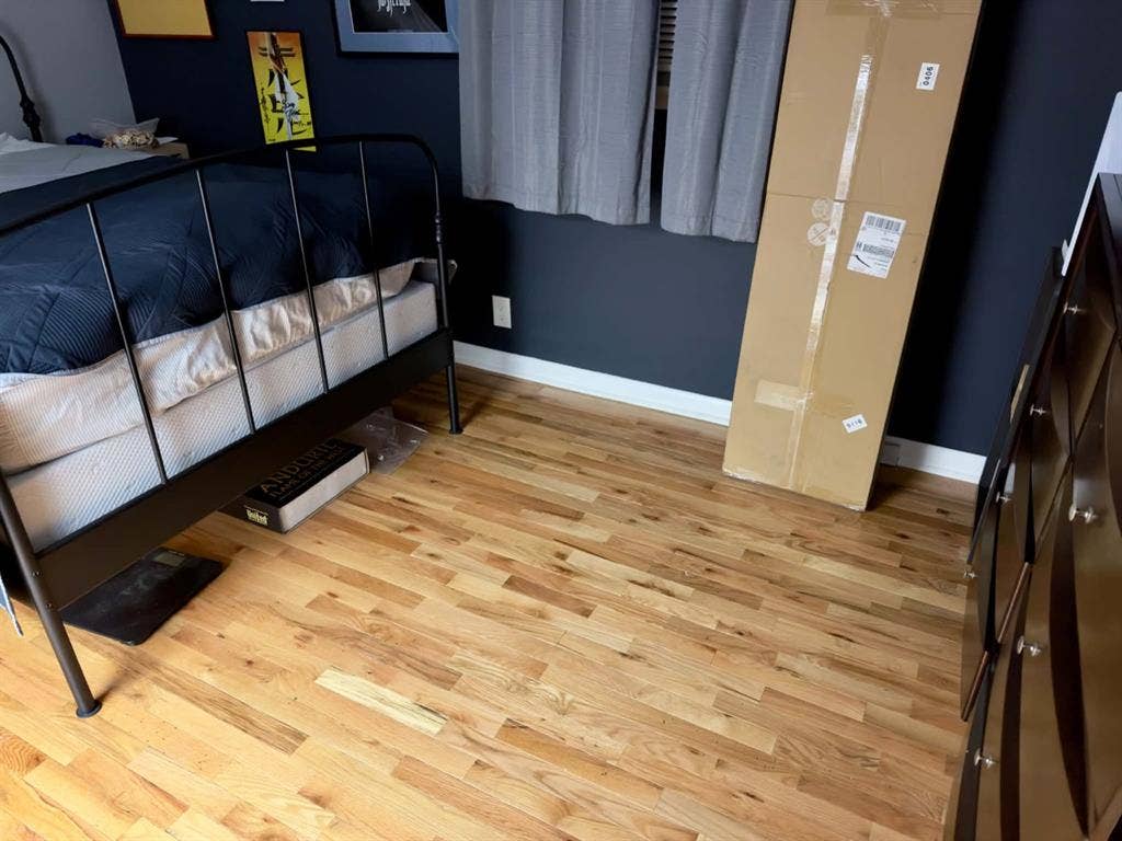 Hendersonville 1 room available