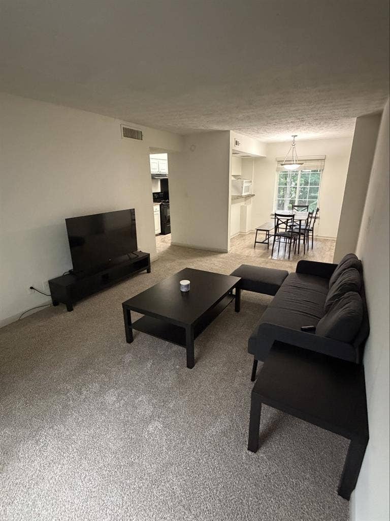 Private Room w/Balcony & Bathroom