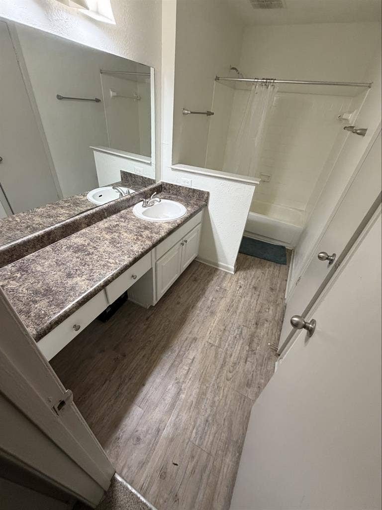 Private Room w/Balcony & Bathroom