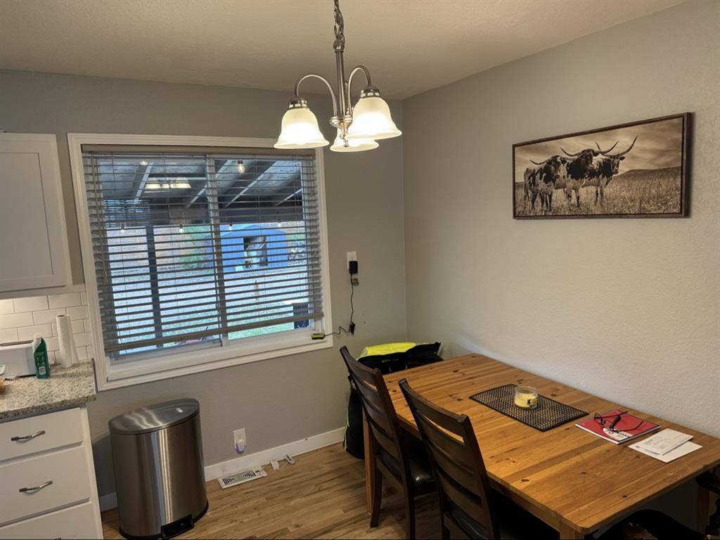 Rooms for Rent in Englewood!