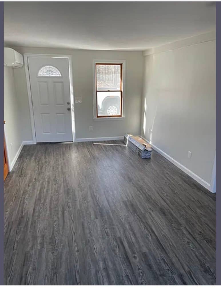 One bedroom in great location!!