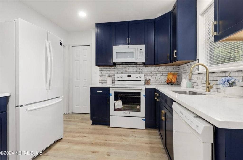 2 rooms at a home near Murray Hill