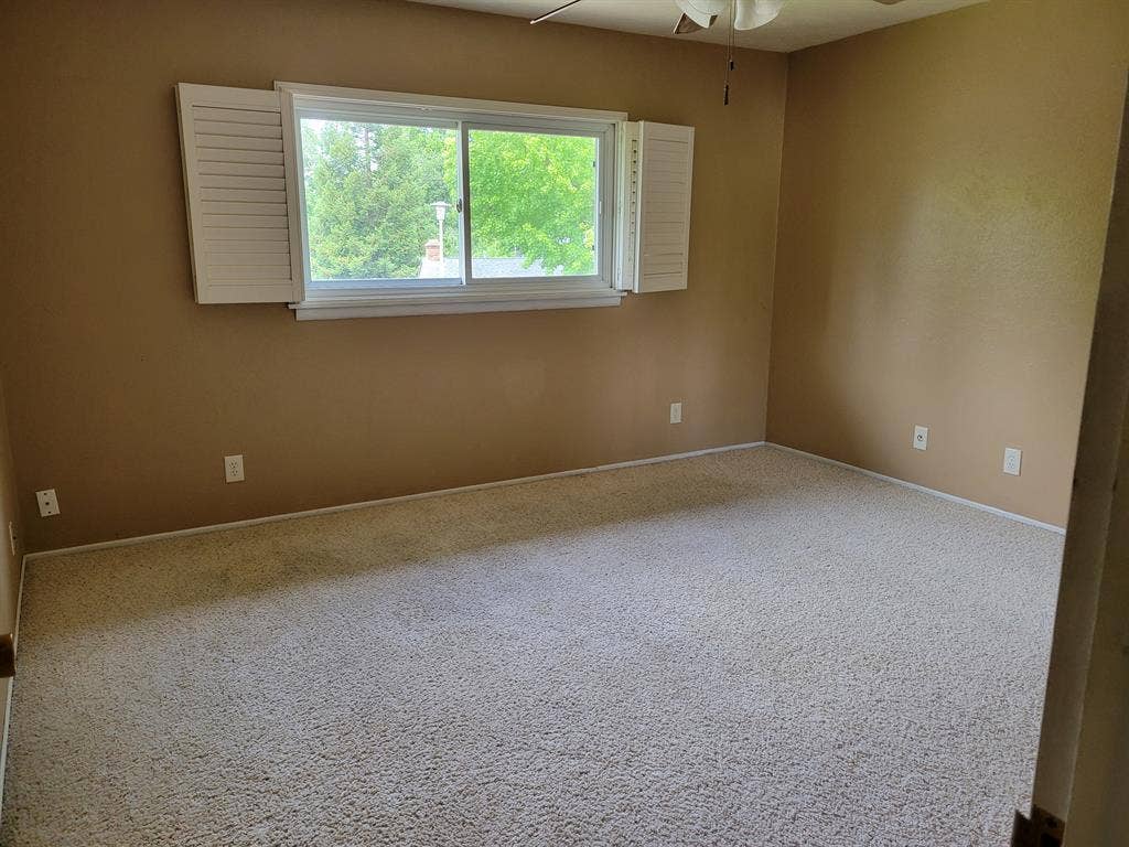 South Land Park 2 bedroom duplex