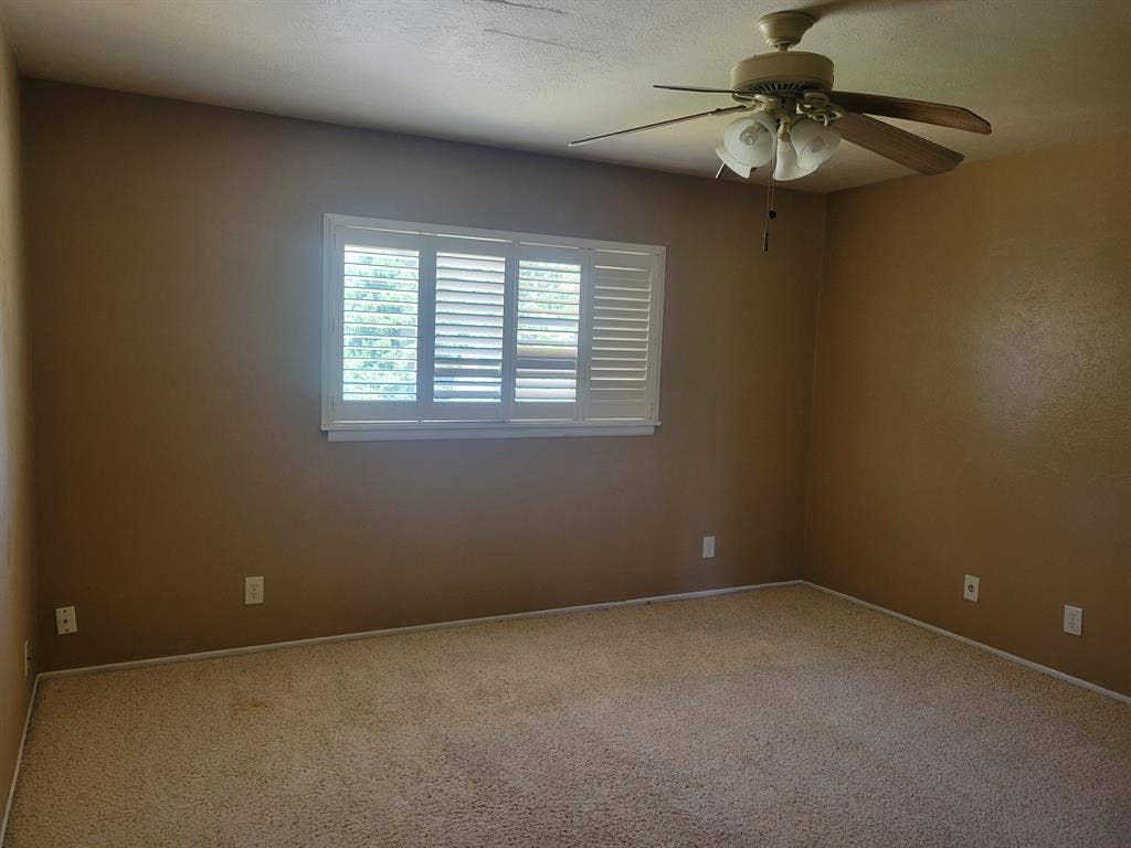 South Land Park 2 bedroom duplex