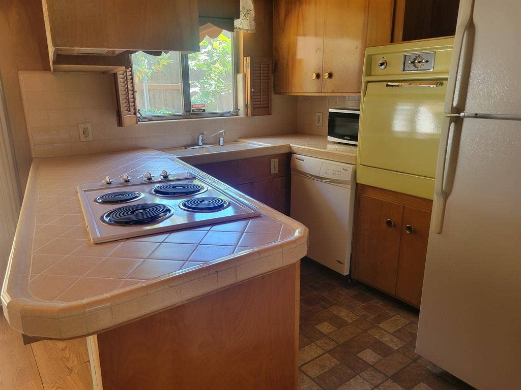 South Land Park 2 bedroom duplex