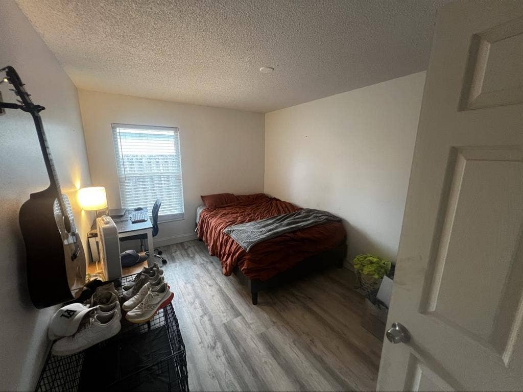 Roommate needed 4 bed 2 bath home