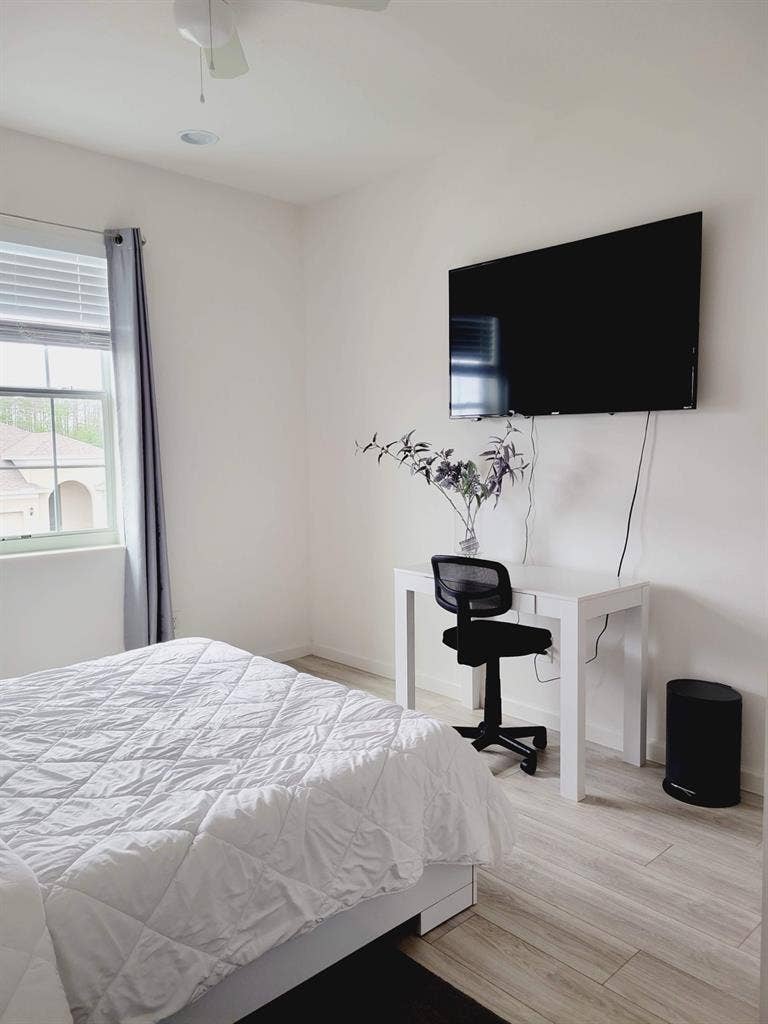 1 bedroom for rent shared bathroom