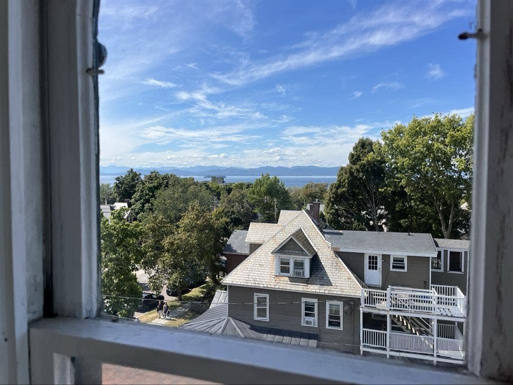 Room for rent August - May