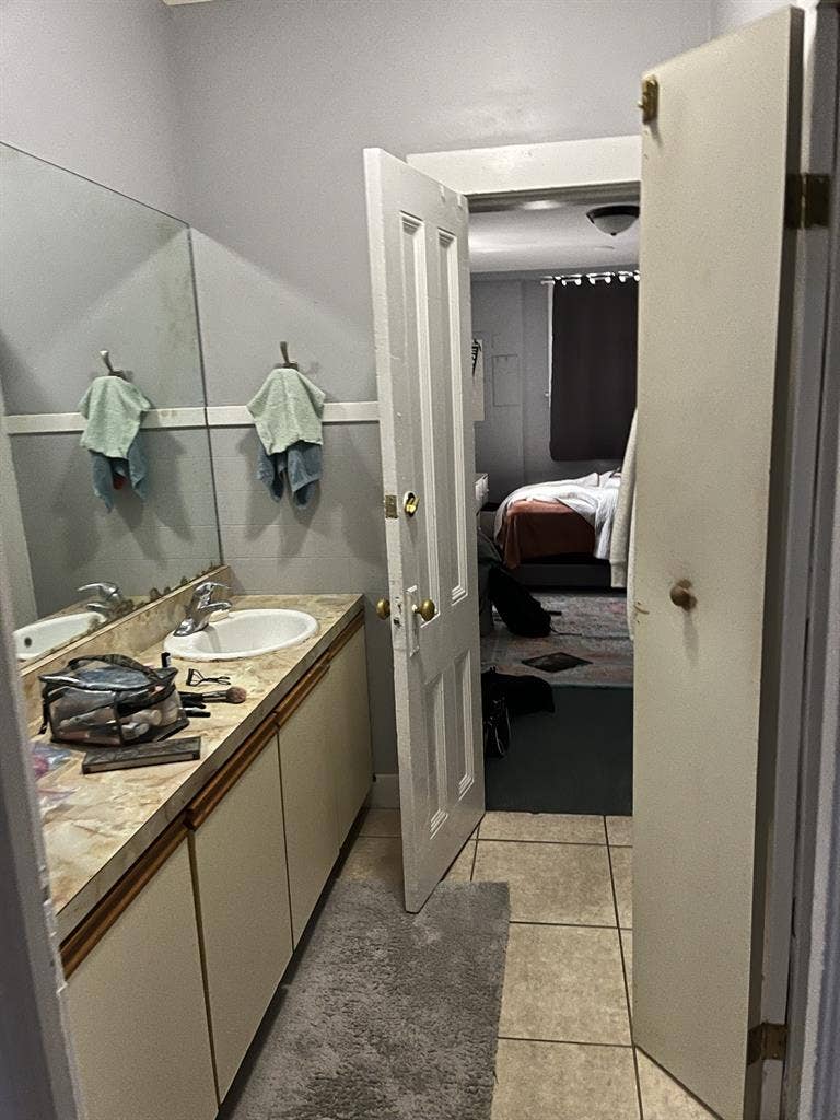 Room for rent August - May