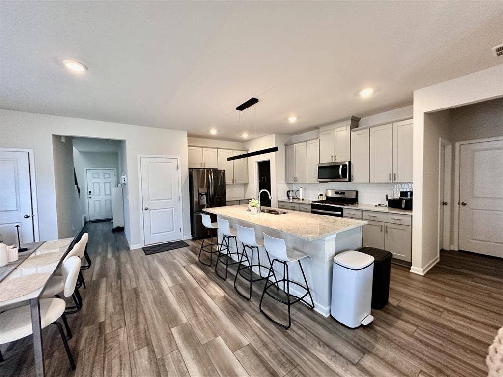 Male roommates wanted in30044/30096