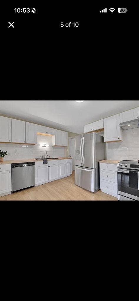 Lakewood room for rent!