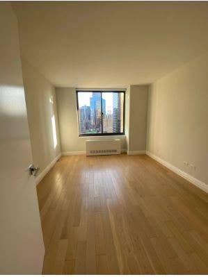 Unique Midtown Luxury Room Awaits