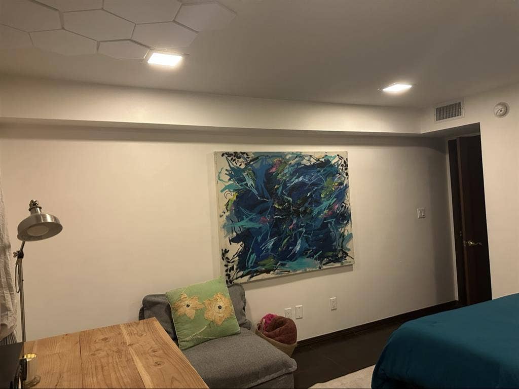 2b/2b FEMALE roommate only