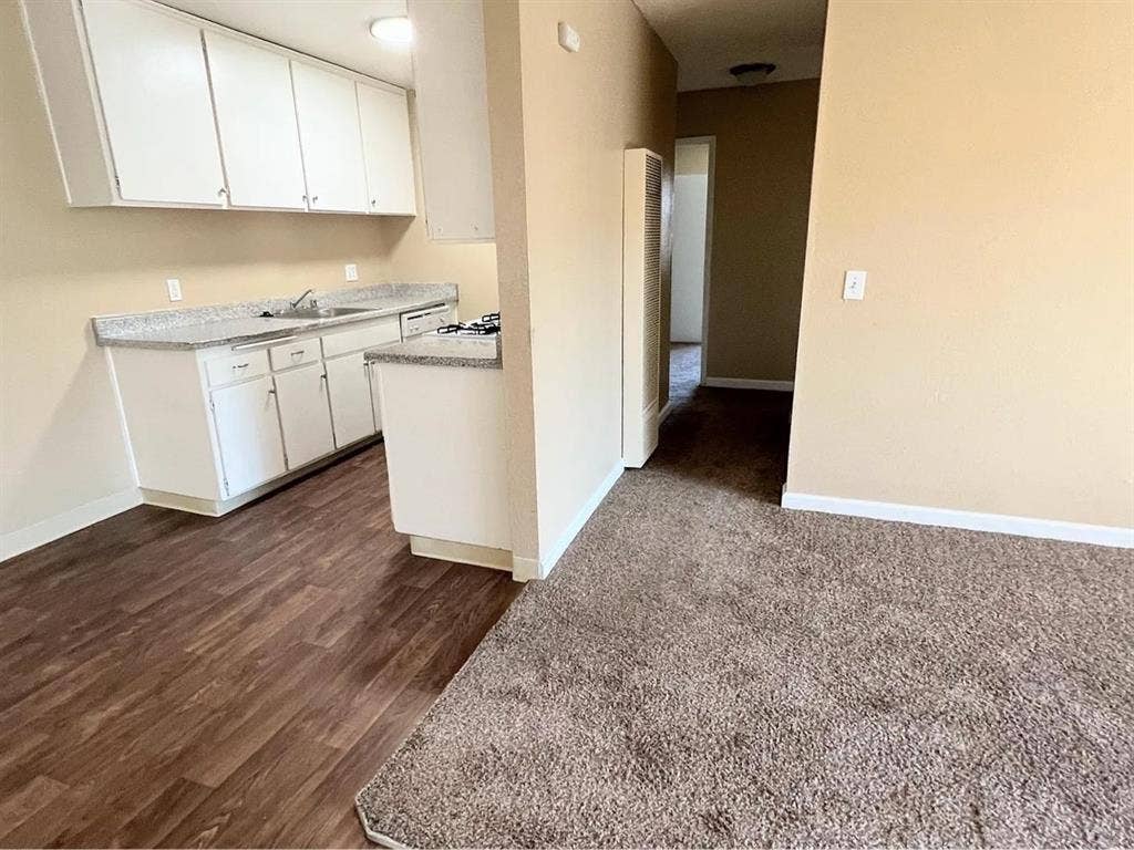 Spacious bedroom + 1bath available