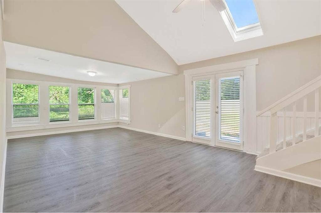 3 BR/2 BA HOME AVAILABLE FOR RENT!!