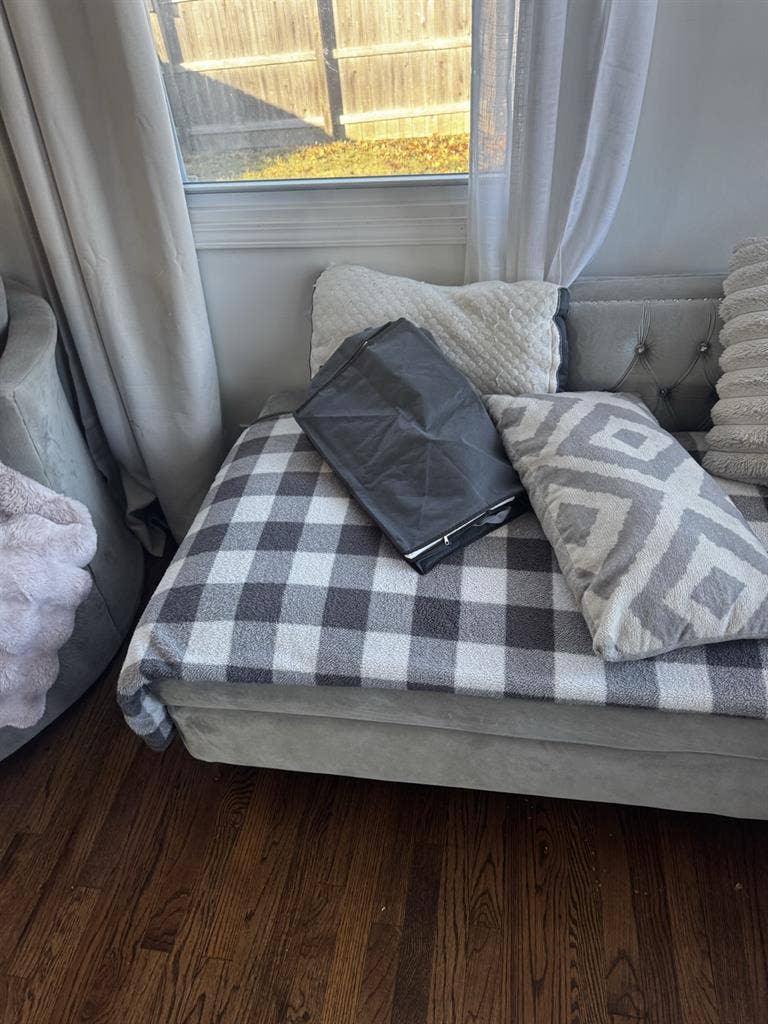 Modern rooms for rent 4 available