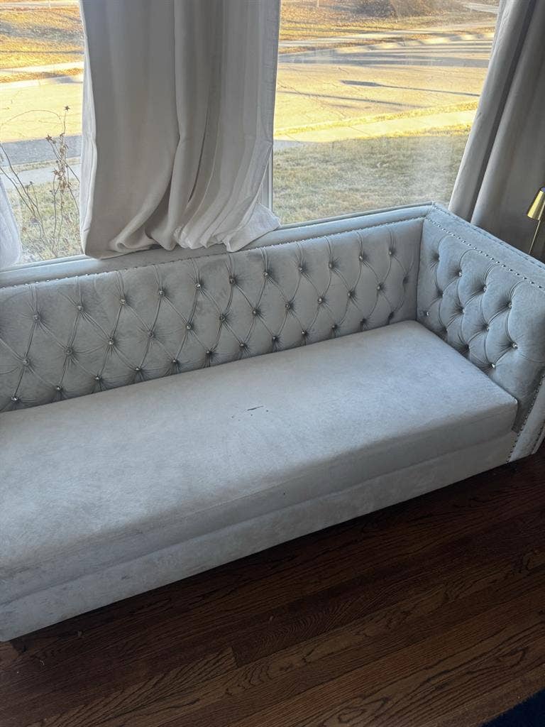Modern rooms for rent 4 available