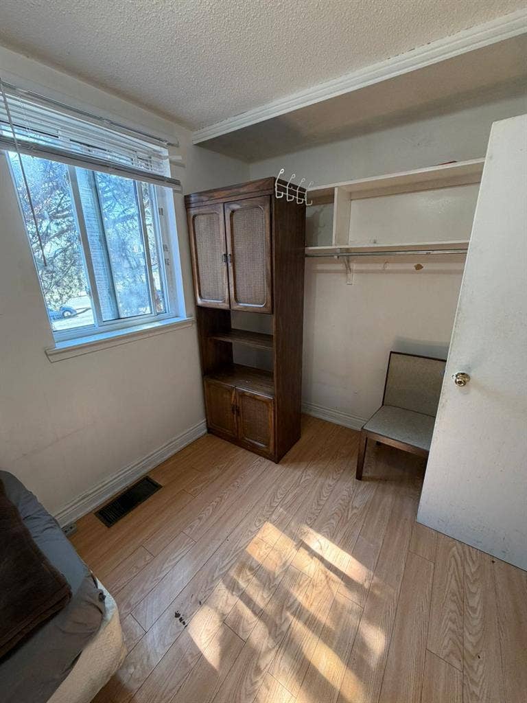 Room available for rent