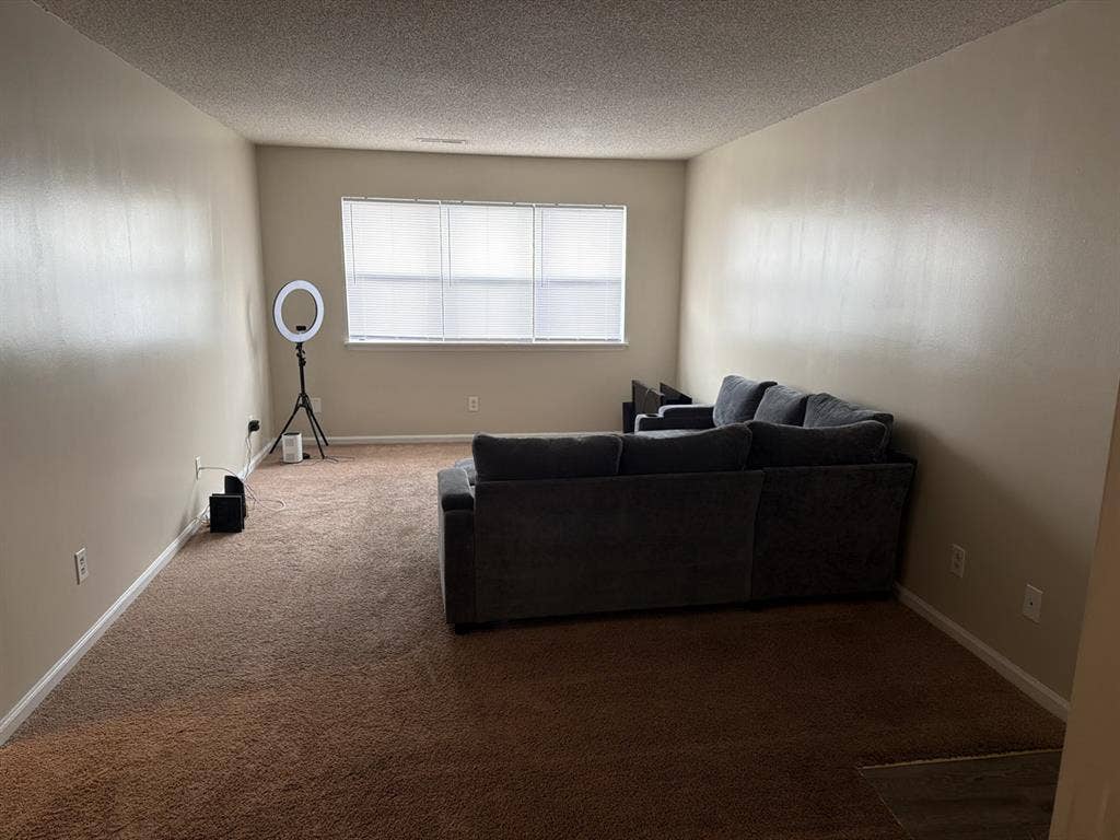 Room for rent @ Park West Apartment