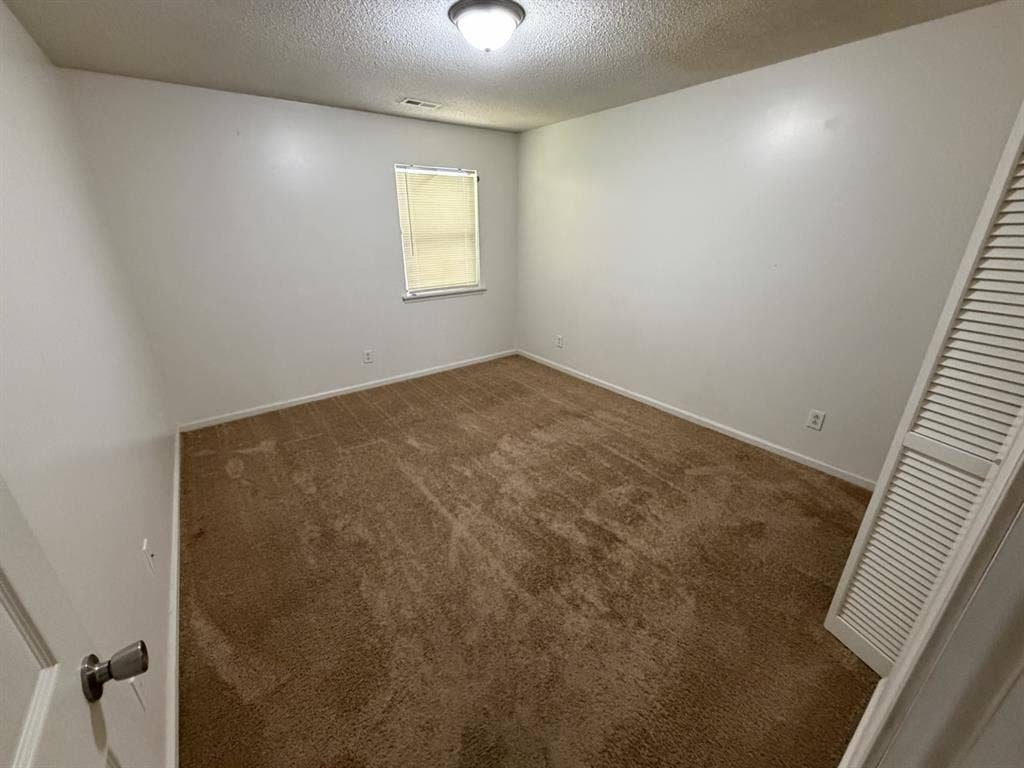 Room for rent @ Park West Apartment