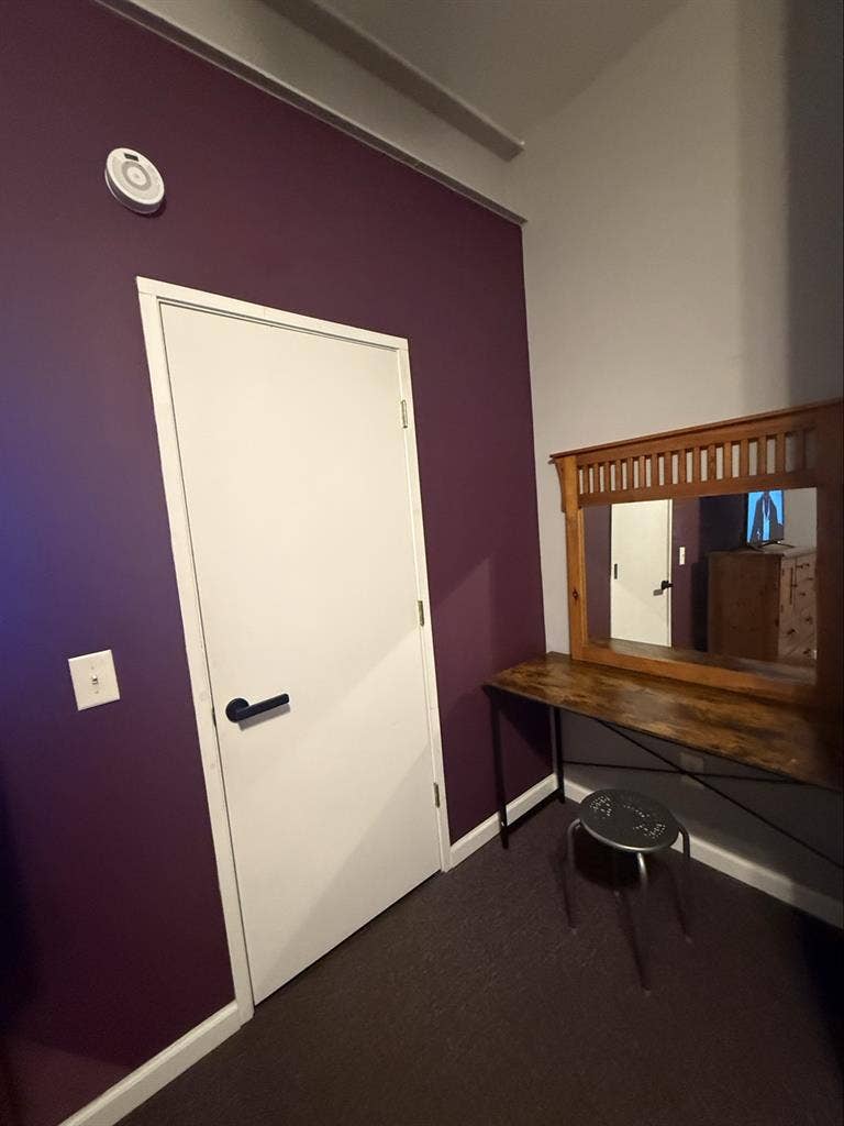 Private suite avail