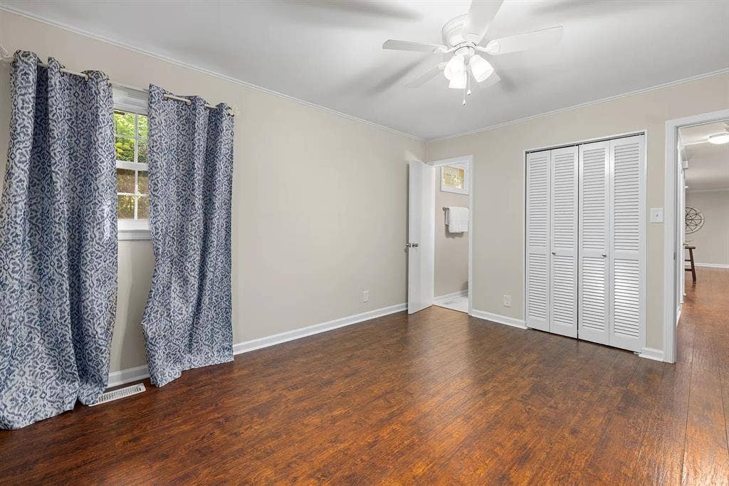 Great house! 1 mi to I-40& NC State